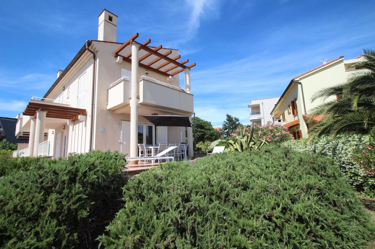 Four Bedroom House Amaya Vila *