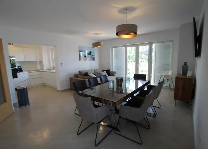 Four Bedroom Beach House Amaya Medulin