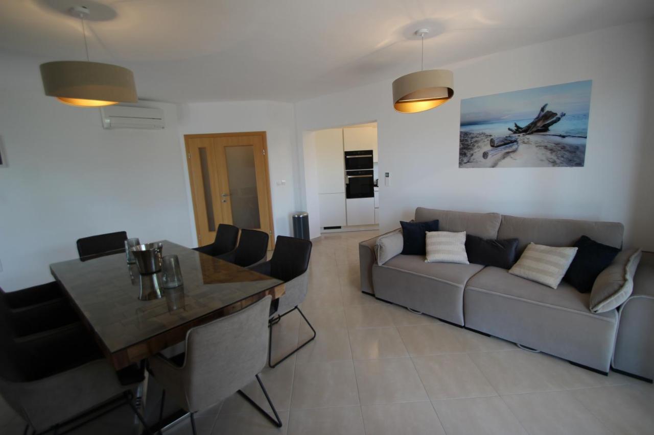 Villa Four Bedroom House Amaya Medulin