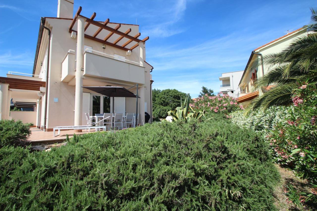 Villa Four Bedroom House Amaya *